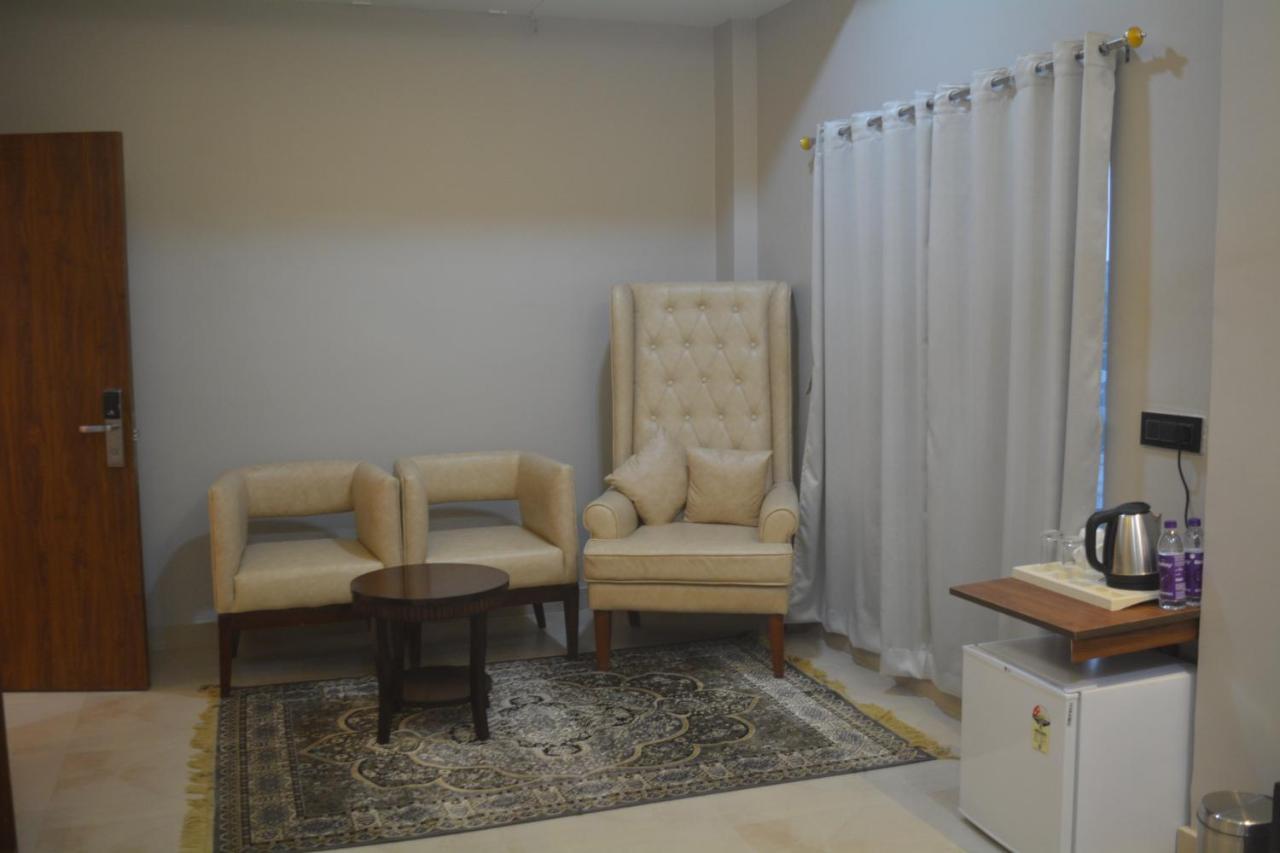 Maharaja Hotel & Banquet Darbhanga Eksteriør bilde